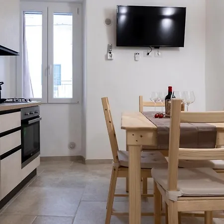 Domus Regina Carmela Apartment