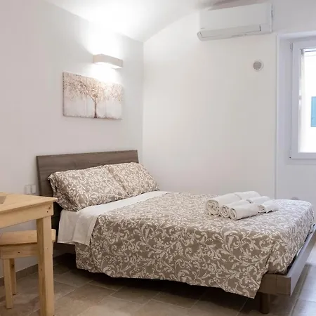 Domus Regina Carmela Apartment