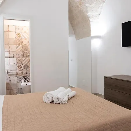 Domus Regina Carmela * Monopoli