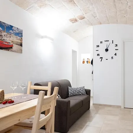 Domus Regina Carmela Apartment *