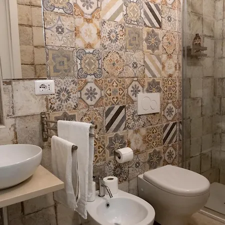 Domus Regina Carmela * Monopoli