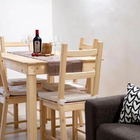 Domus Regina Carmela Apartment